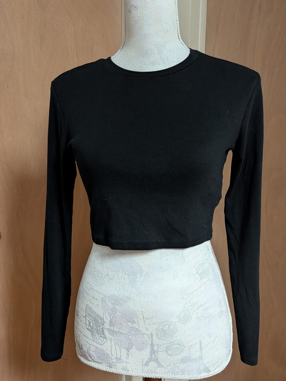 ZARA Black Long Sleeve Cropped Top Size L Minimalist Fitted Stretch